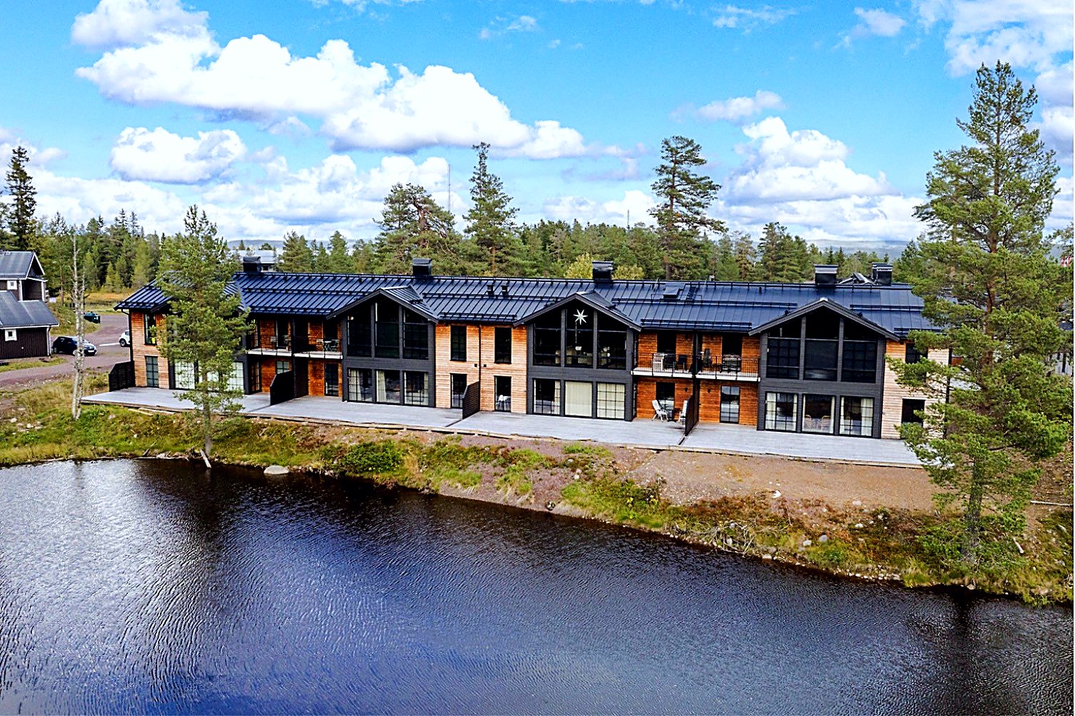 Flygfoto över fastigheten
